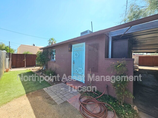 Foto del edificio - 1323 N Norton Ave