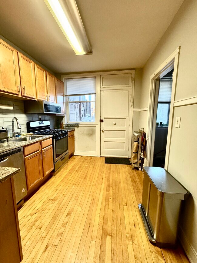 Foto del edificio - 1955 W Sunnyside Ave