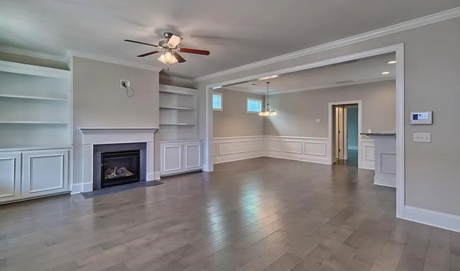 Photo - 5 Bedroom 2000 Square Ft Home at Village a...