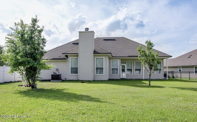Foto del edificio - 15517 Turkoman Cir
