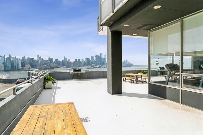 Foto del edificio - 6050 Kennedy Blvd E