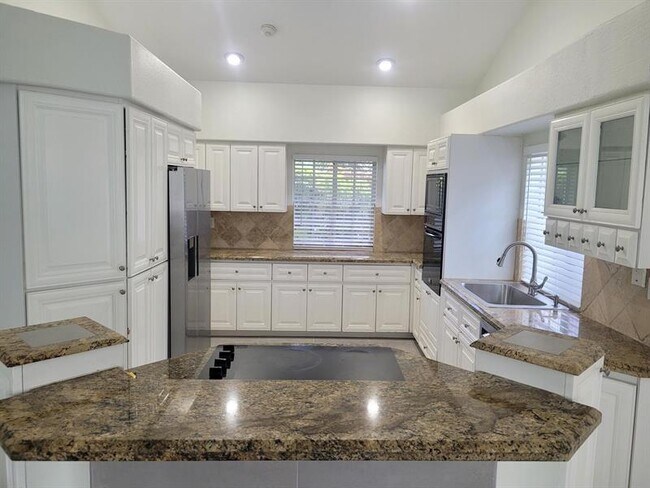 Building Photo - 1027 Lido Ct