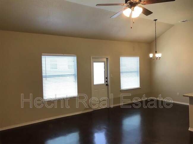 Building Photo - 414 Jack Rabbit Ln