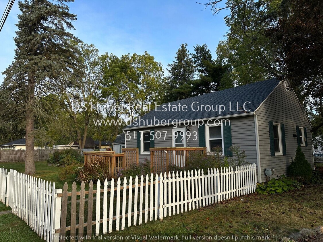 Primary Photo - Beautiful 2 Bed 1 Bath House With Fully Fe...