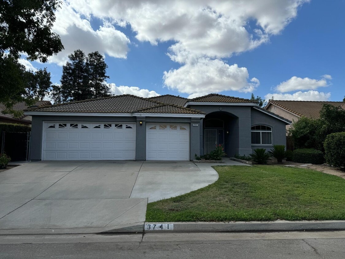 Primary Photo - 3741 W Stuart Ave