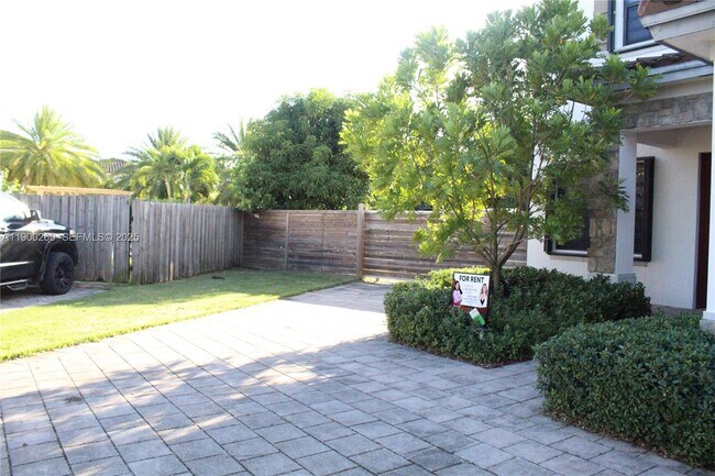 Foto del edificio - 25096 SW 118th Ave