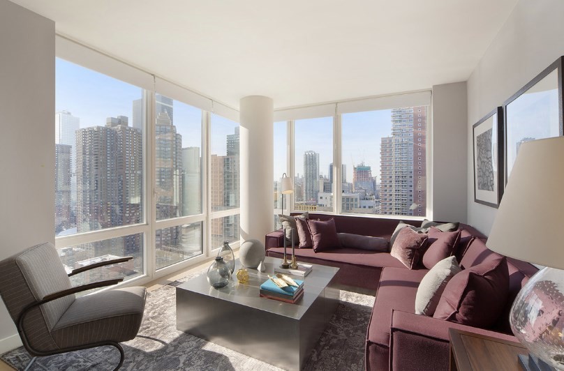 Foto principal - 549 W 45th St