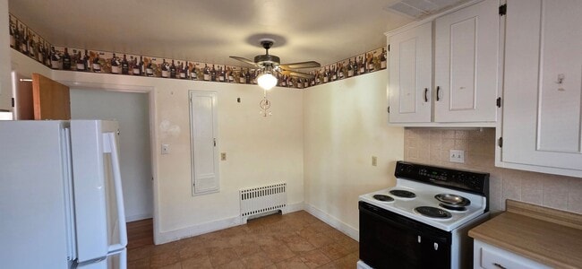 Building Photo - 2520 Deming Blvd