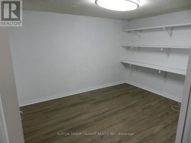 Building Photo - 3406 Ellengale Dr