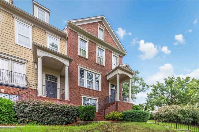 Building Photo - 2243 Millhaven St SE