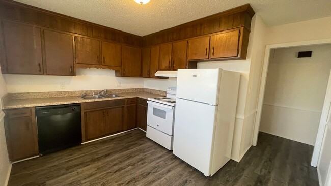 Building Photo - 19 Wedgefield Dr