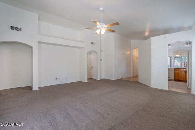 Building Photo - 1452 W Blue Ridge Way