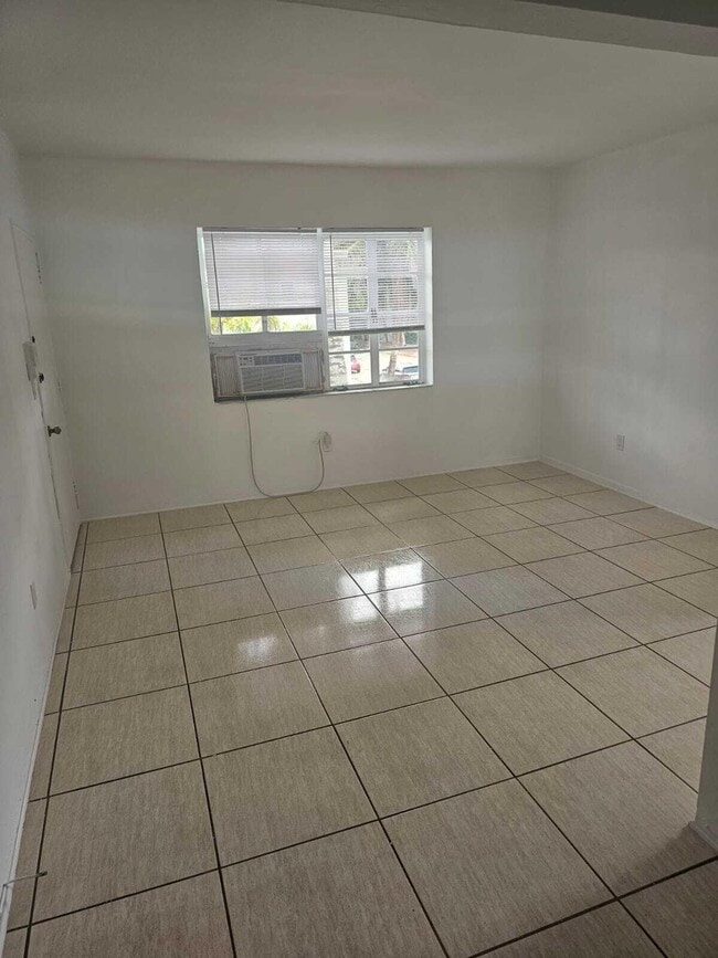 Building Photo - 630 84th St