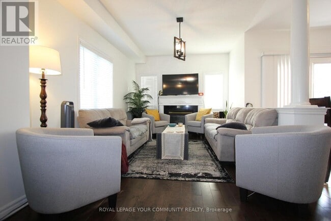 Building Photo - 109 Glendower Crescent