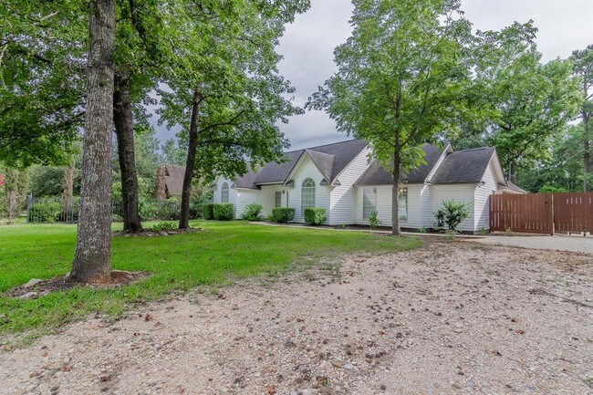 Foto del edificio - 12711 Woodcreek Dr
