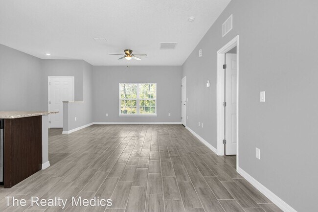 Foto del edificio - 3 br, 2 bath House - 860 Reardon St SE