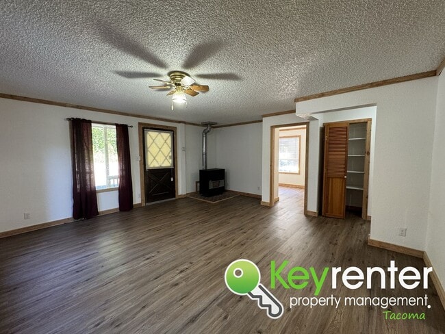 Building Photo - Newly Remodeled 2-Bedroom Home in Morton!
