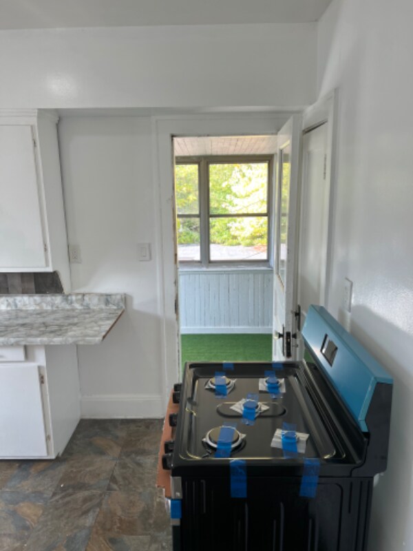 Building Photo - 12209 Corlett Ave