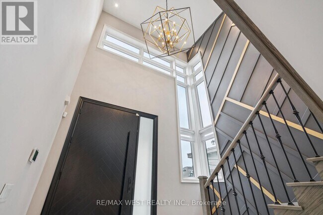 Building Photo - 54 Stilton Ave