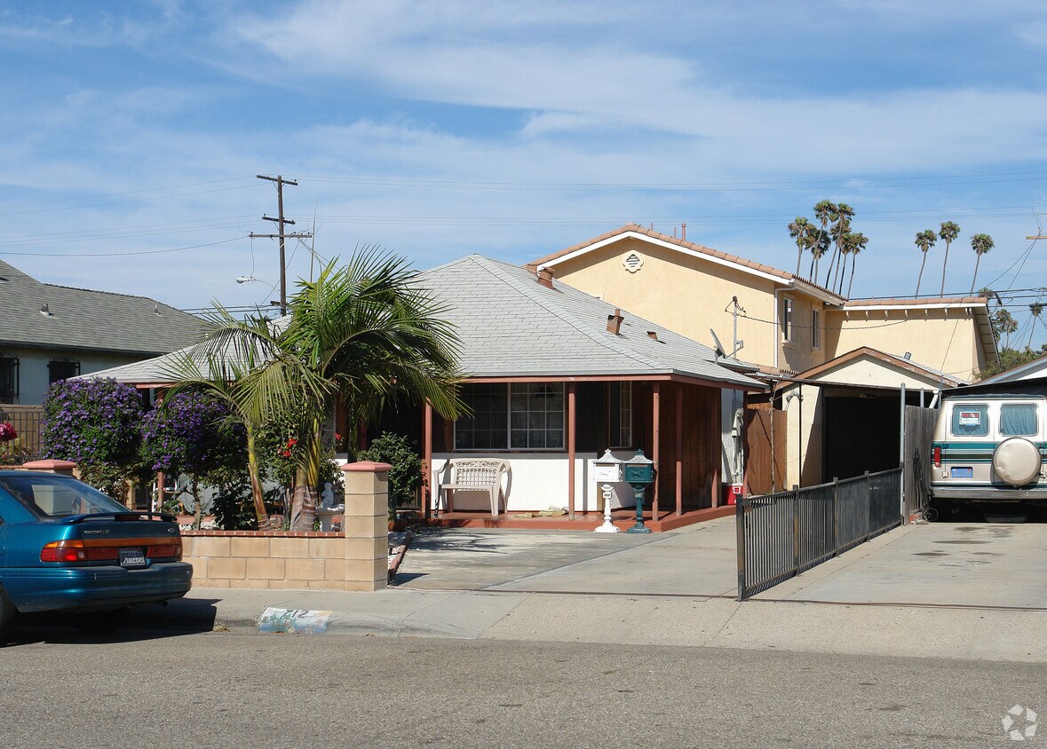 Primary Photo - 712-714 S F St