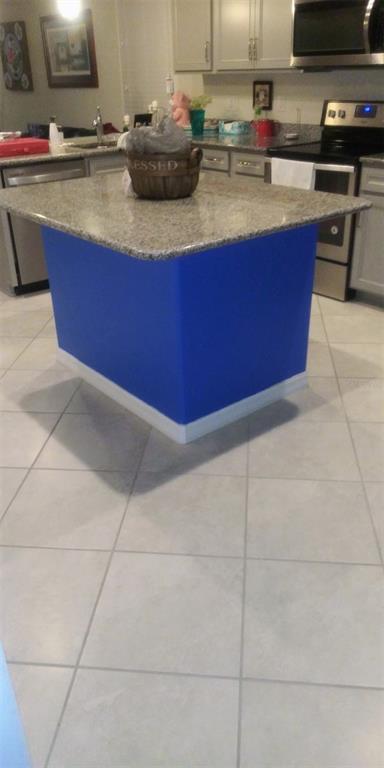 Foto del edificio - 5338 Fallen Leaf Dr