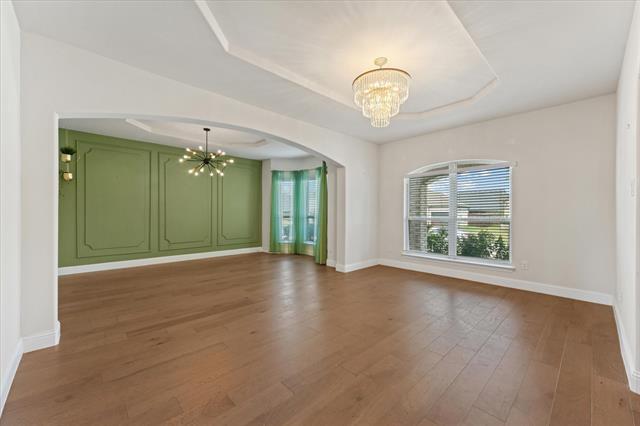 Foto del edificio - 3009 Lakeshore Dr