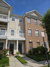 Building Photo - 228 Larimar Ave