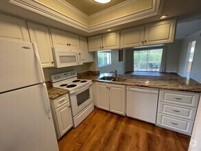 Building Photo - 226 Pebble Beach Blvd