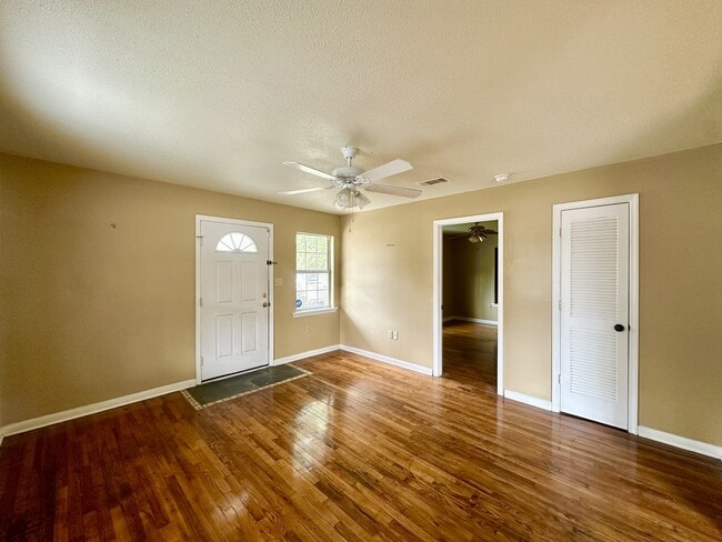 Foto del edificio - 606 E Adair St