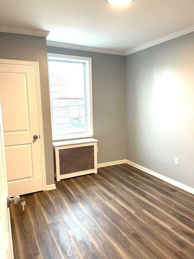 Primary Photo - 2064 McKean St