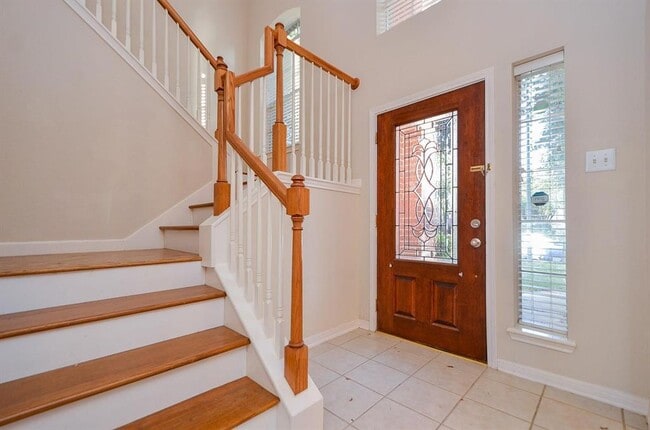 Building Photo - 5519 Poundstone Ct