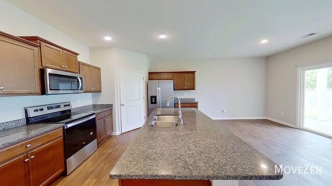 Building Photo - 22 Crestwood Pnes Trl