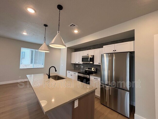 Building Photo - 3963 Fossil Way