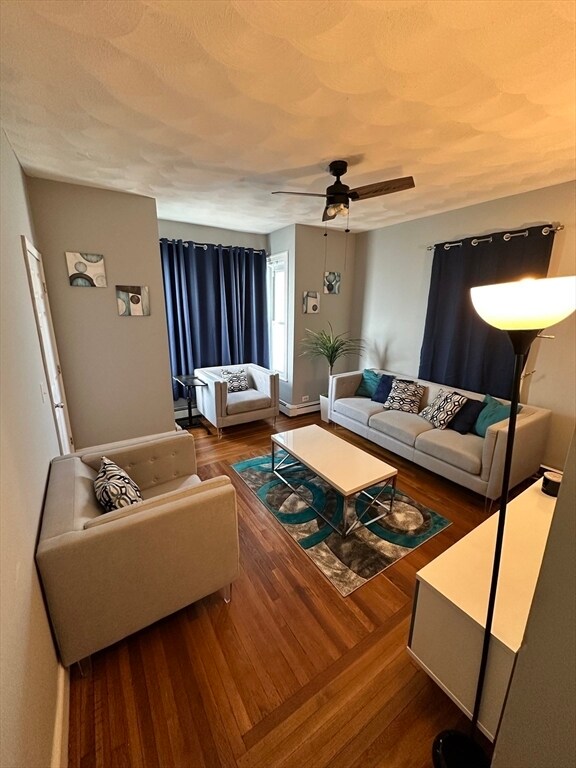 Foto principal - 198 Sisson St
