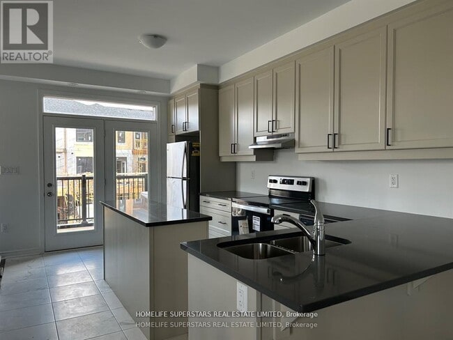 Building Photo - 44 Melmar St