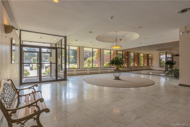 Foto del edificio - 21 Fairview Ave