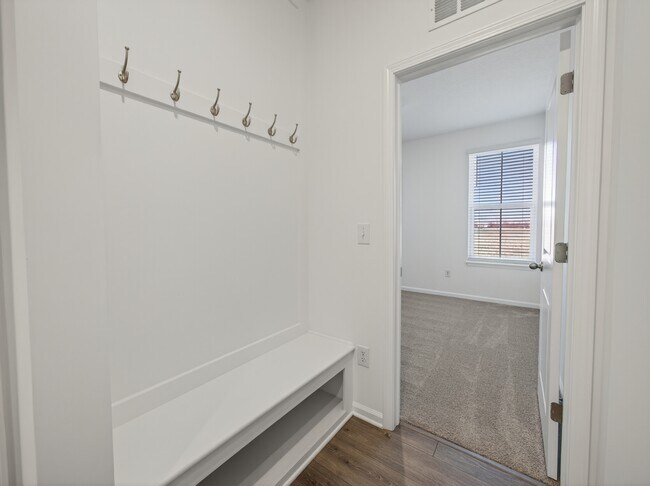 Foto del edificio - 268 Onset Wy