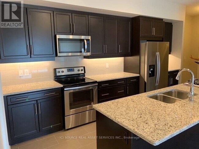 Building Photo - 260 Villagewalk Blvd