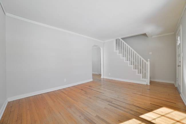 Building Photo - 225 Henderson St