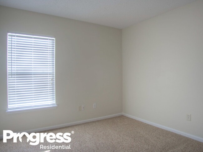 Building Photo - 12296 Bristol Creek Dr