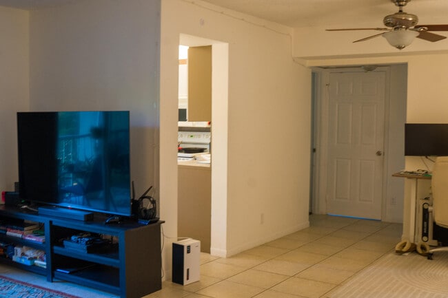 Foto del edificio - 5910 Morningstar Cir