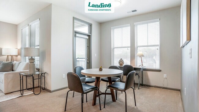 Foto del edificio - 22415 Market St