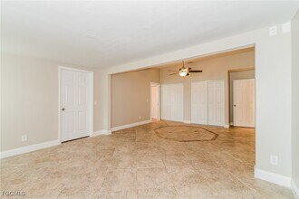 Building Photo - 818 SW 31st St