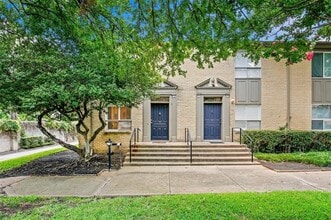 Building Photo - 7506 W Northwest Hwy