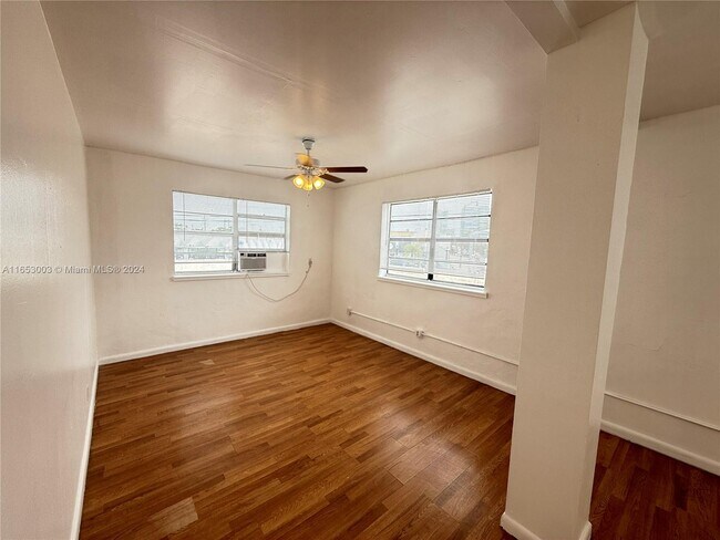 Building Photo - 203 NW 36th St