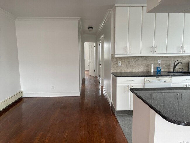 Building Photo - 144-36 Willets Point Blvd