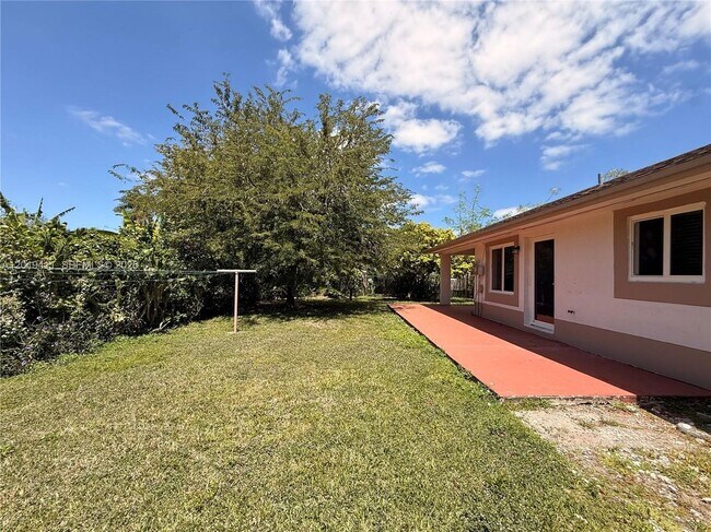Building Photo - 35760 SW 186th Ave