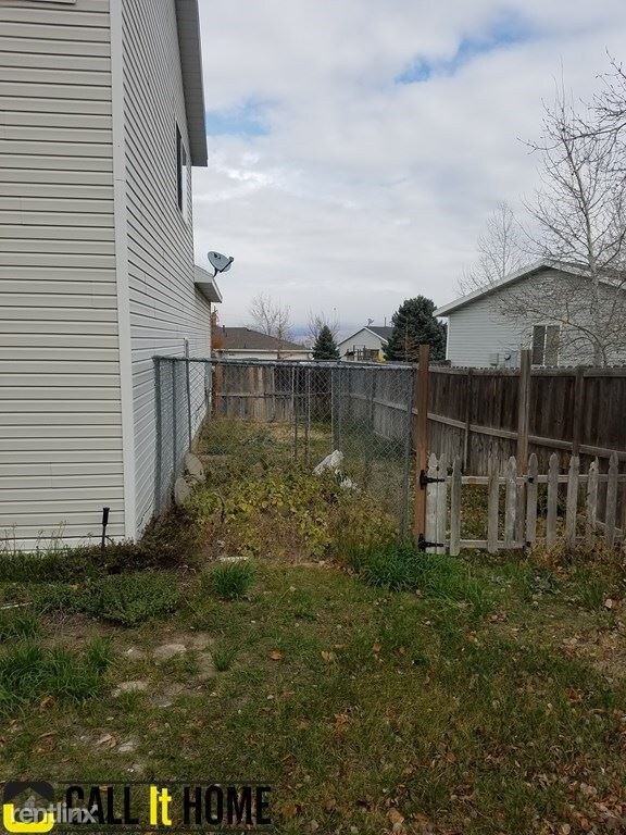 Building Photo - 6491 W Jeffs Cir