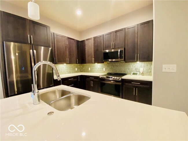 Foto del edificio - 736 E Orange St