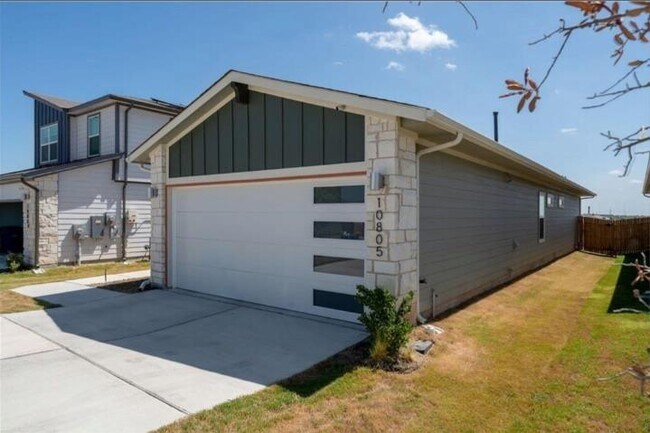 Foto del edificio - 10805 Meris Ln